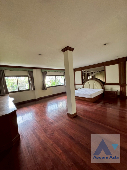 8  8 br Townhouse for rent and sale in Sukhumvit ,Bangkok BTS Phrom Phong AA45687