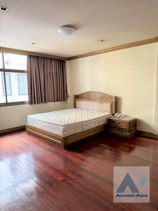 10  8 br Townhouse for rent and sale in Sukhumvit ,Bangkok BTS Phrom Phong AA45687