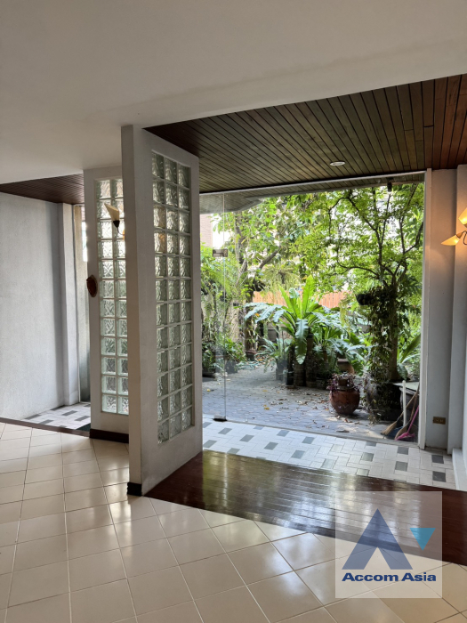 15  6 br House For Rent in Sukhumvit ,Bangkok BTS Thong Lo AA45688