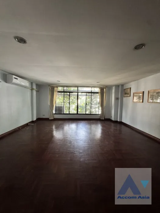 6  6 br House for rent and sale in Sukhumvit ,Bangkok BTS Thong Lo AA45688