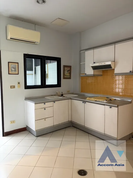  1  6 br House for rent and sale in Sukhumvit ,Bangkok BTS Thong Lo AA45688