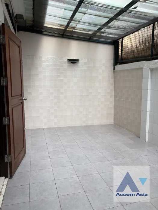14  6 br House for rent and sale in Sukhumvit ,Bangkok BTS Thong Lo AA45688