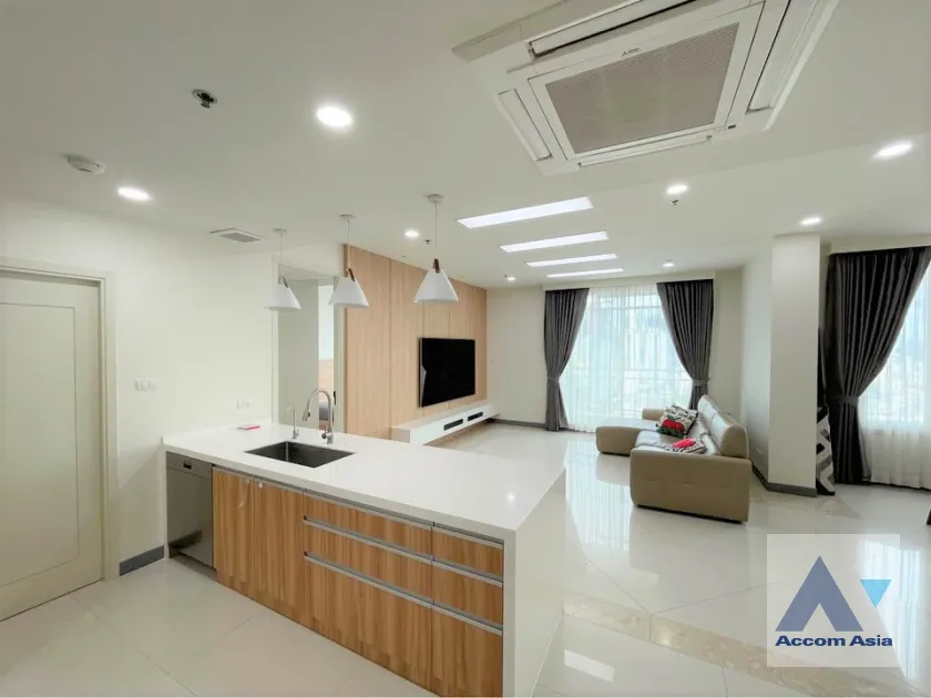unit 3 Bedrooms  Condominium For Rent & Sale in Sathorn, Bangkok  near BRT Sathorn - BTS Chong Nonsi (AA45689)