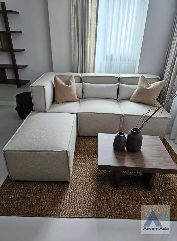 unitLuxury, Fully Furnished, Corner Unit |  3 Bedrooms  Townhouse For Rent in Krungthep Kreetha, Bangkok  (AA45691)