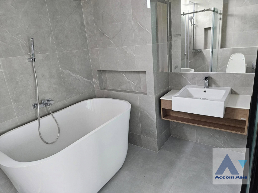 23  3 br Townhouse For Rent in Krungthep Kreetha ,Bangkok  at Nirvana DEFINE Krungthep Kreetha AA45691