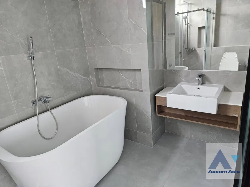23  3 br Townhouse For Rent in Krungthep Kreetha ,Bangkok  at Nirvana DEFINE Krungthep Kreetha AA45691