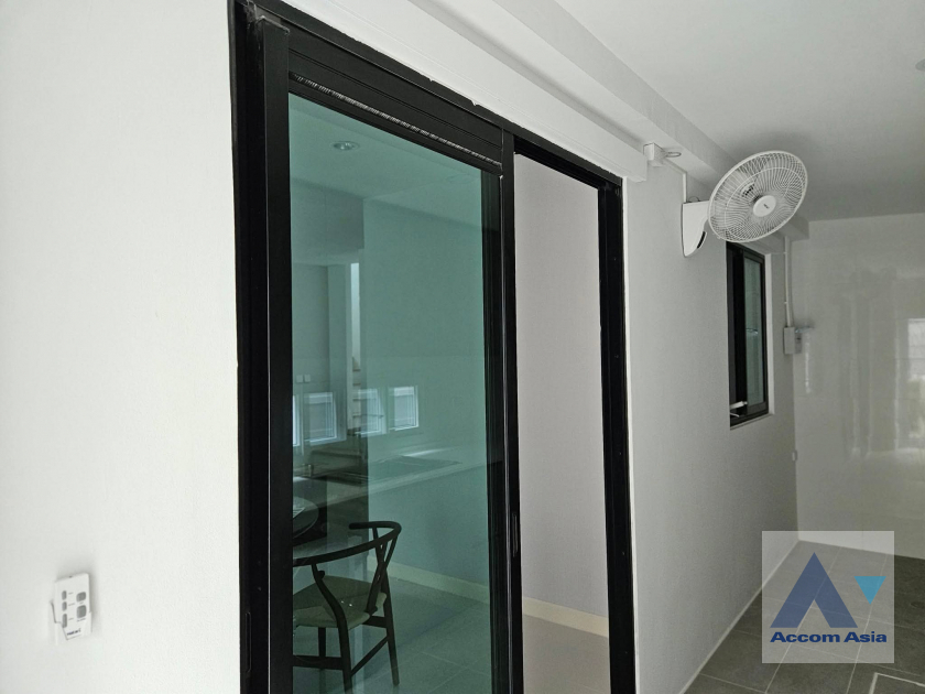 24  3 br Townhouse For Rent in Krungthep Kreetha ,Bangkok  at Nirvana DEFINE Krungthep Kreetha AA45691