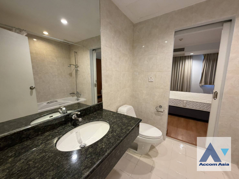 6  2 br Apartment For Rent in Ploenchit ,Bangkok BTS Ratchadamri at Step to Lumpini Park AA45693