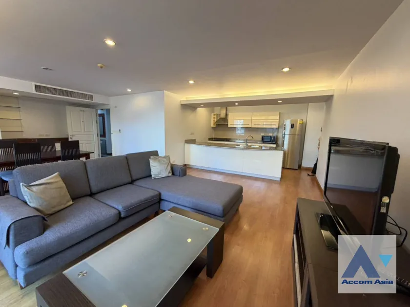 unit 2 Bedrooms  Apartment For Rent in Ploenchit, Bangkok  near BTS Ratchadamri (AA45693)