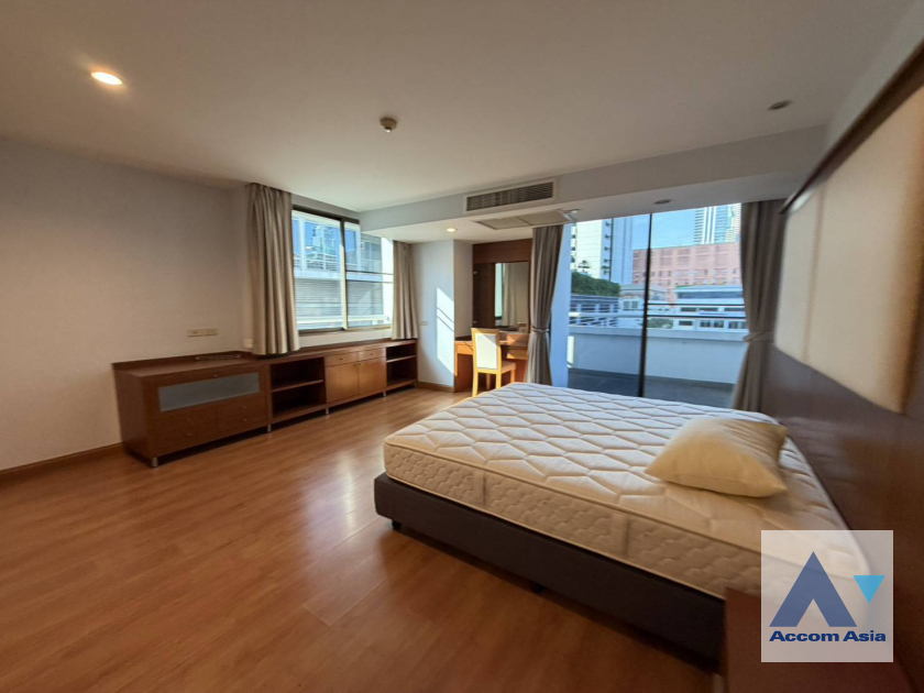 5  2 br Apartment For Rent in Ploenchit ,Bangkok BTS Ratchadamri at Step to Lumpini Park AA45693