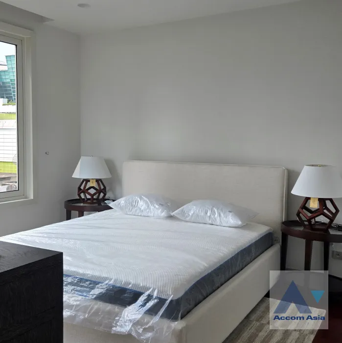 unit 1 Bedroom  Condominium For Rent & Sale in New Phetchaburi, Bangkok  near BTS Chitlom (AA45694)