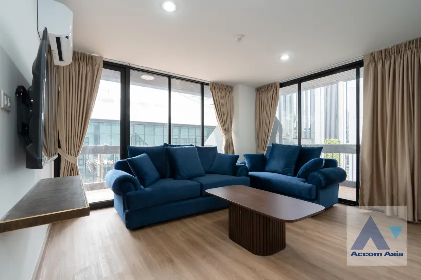 unitFully Furnished, Corner Unit |  2 Bedrooms  Apartment For Rent in Sukhumvit, Bangkok  near BTS Nana (AA45696)