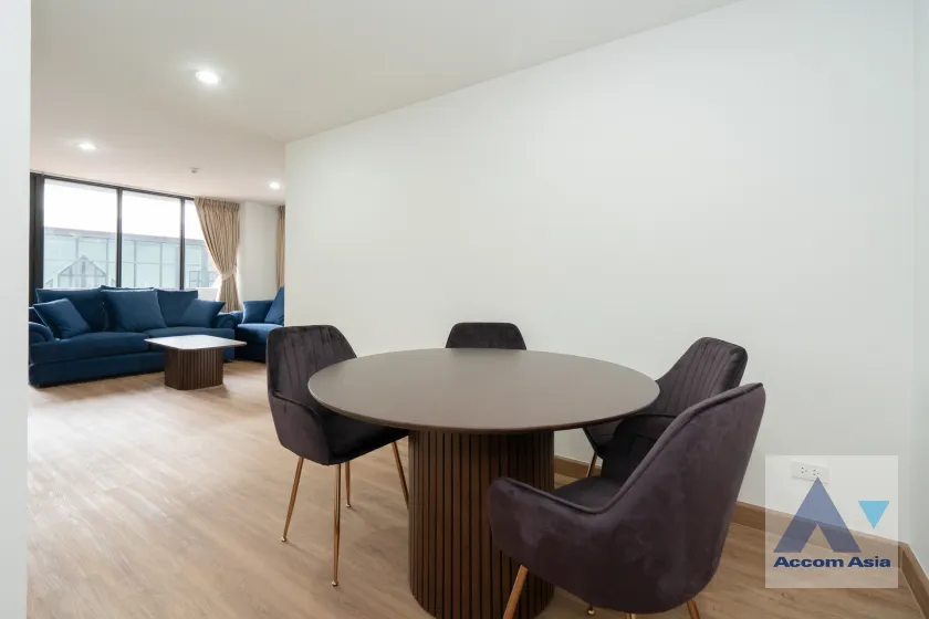 unitFully Furnished, Corner Unit |  2 Bedrooms  Apartment For Rent in Sukhumvit, Bangkok  near BTS Nana (AA45696)