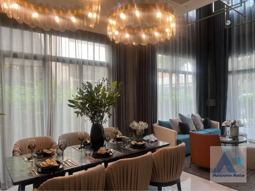 unit 3 Bedrooms  House For Rent & Sale in Sukhumvit, Bangkok  near BTS Punnawithi (AA45698)