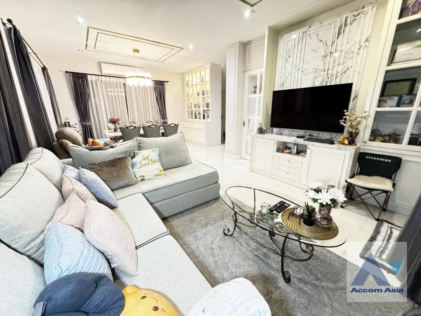 unitPet friendly |  4 Bedrooms  House For Rent in Pattanakarn, Bangkok  near ARL Ban Thap Chang (AA45699)