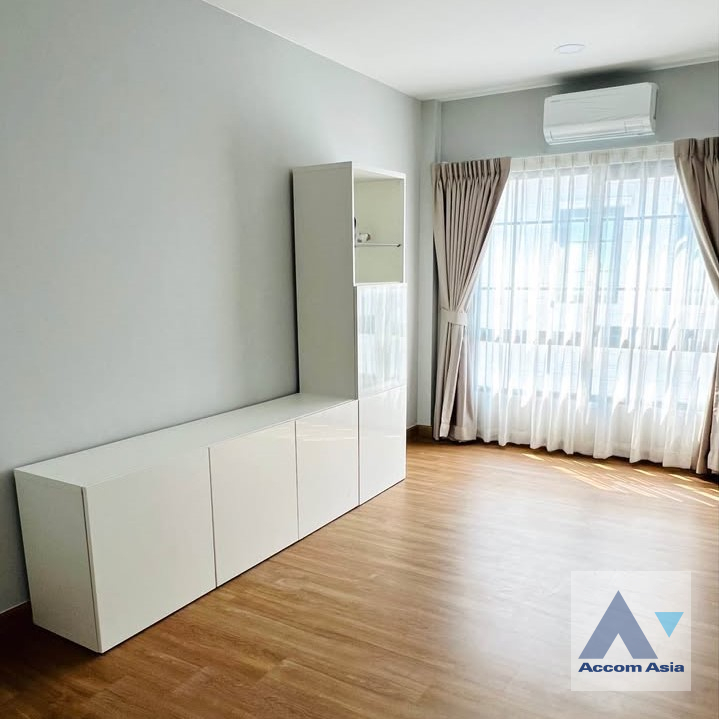 12  4 br House for rent and sale in Samutprakan ,Samutprakan  at Centro Bangna AA45702