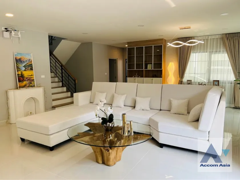 unitFully Furnished |  4 Bedrooms  House For Rent & Sale in Samutprakan, Samutprakan  (AA45702)