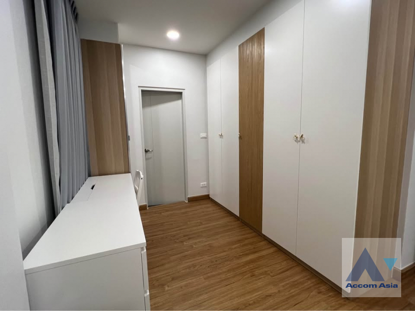 8  4 br House for rent and sale in Samutprakan ,Samutprakan  at Centro Bangna AA45702