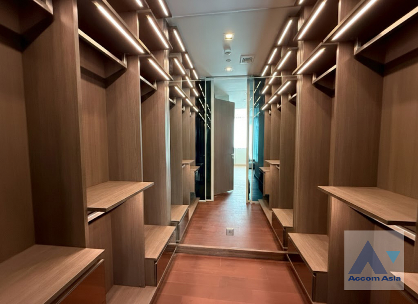 13  2 br Condominium For Rent in Sukhumvit ,Bangkok BTS Nana at Q1 Sukhumvit AA45703