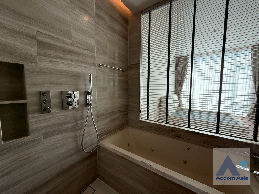 12  2 br Condominium For Rent in Sukhumvit ,Bangkok BTS Nana at Q1 Sukhumvit AA45703