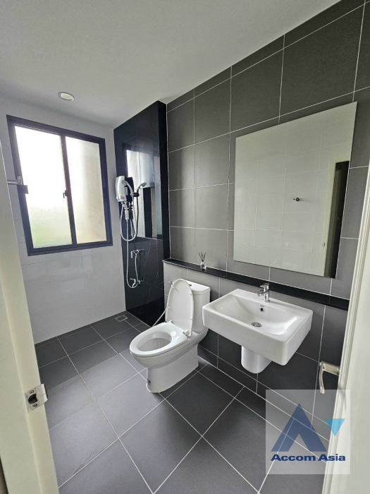 10  3 br Townhouse For Rent in Krungthep Kreetha ,Bangkok  at Newly modern style living place AA45704