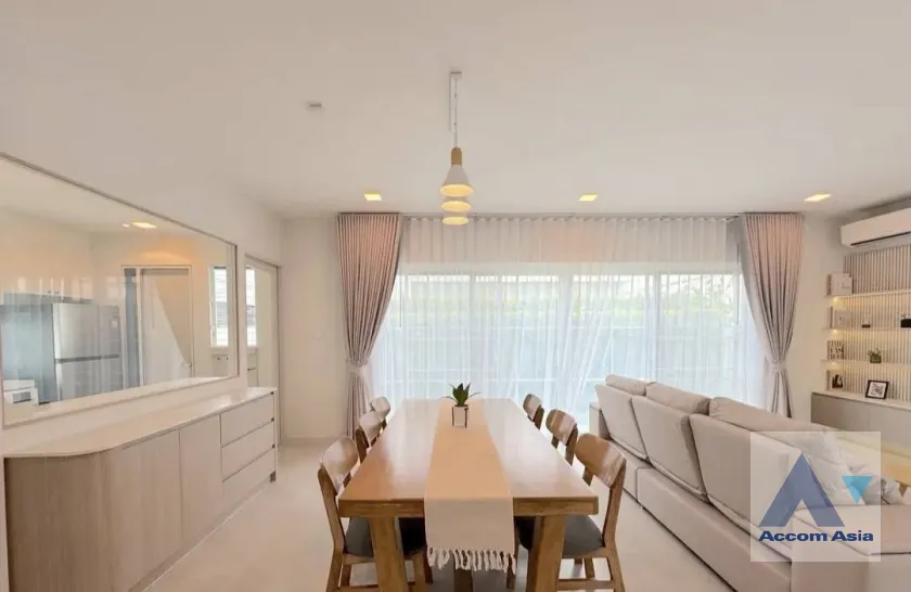 unitFully Furnished |  3 Bedrooms  House For Rent in Samutprakan, Samutprakan  (AA45707)