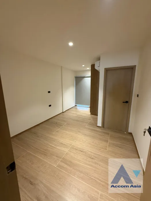 5  3 br House for rent and sale in Sukhumvit ,Bangkok BTS Phrom Phong AA45709