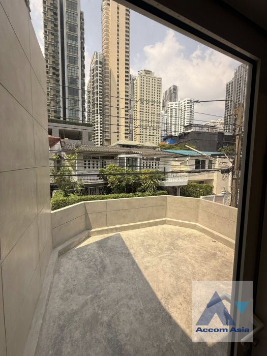 9  3 br House for rent and sale in Sukhumvit ,Bangkok BTS Phrom Phong AA45709