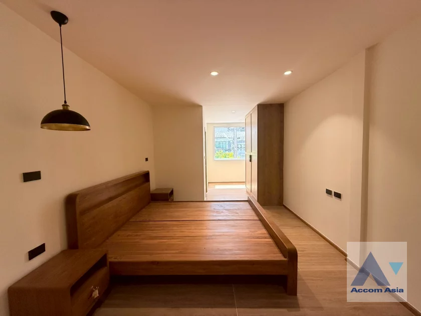 11  3 br House For Rent in Sukhumvit ,Bangkok BTS Phrom Phong AA45709