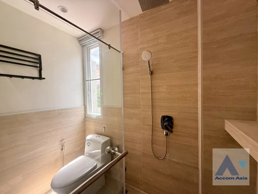 22  3 br House For Rent in Sukhumvit ,Bangkok BTS Phrom Phong AA45709