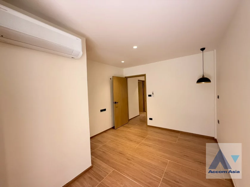 16  3 br House For Rent in Sukhumvit ,Bangkok BTS Phrom Phong AA45709