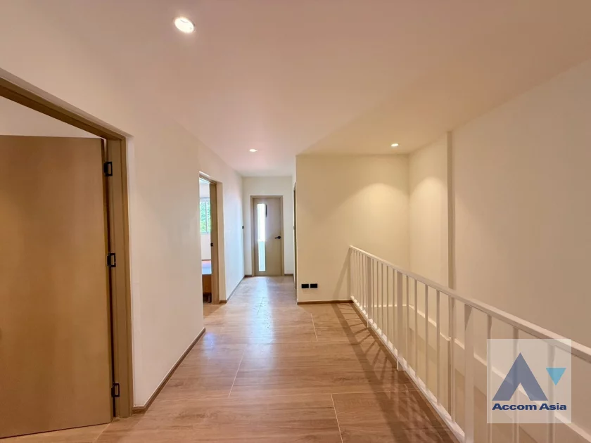 10  3 br House For Rent in Sukhumvit ,Bangkok BTS Phrom Phong AA45709