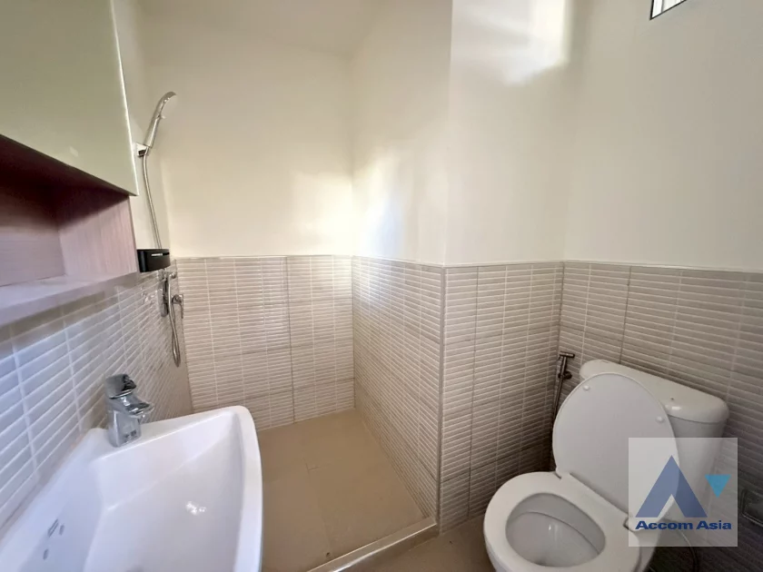 23  3 br House For Rent in Sukhumvit ,Bangkok BTS Phrom Phong AA45709