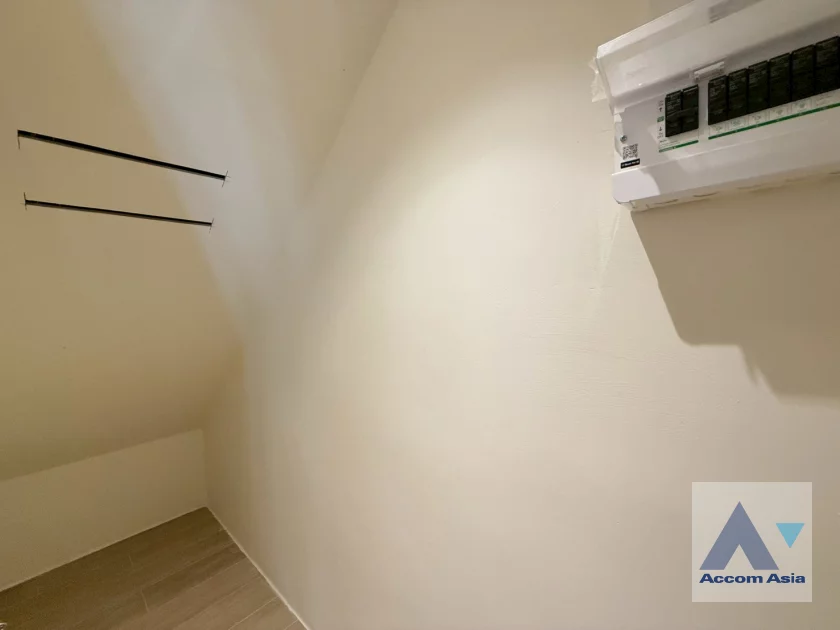 18  3 br House For Rent in Sukhumvit ,Bangkok BTS Phrom Phong AA45709