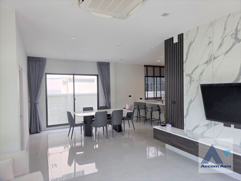 4  4 br House for rent and sale in Samutprakan ,Samutprakan BTS Bang Na at Bangkok Boulevard Bangna Km.5 AA45710