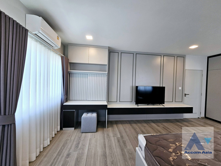 11  3 br House For Rent in Samutprakan ,Samutprakan  at Chaiyapruek Bangna KM15 AA45711