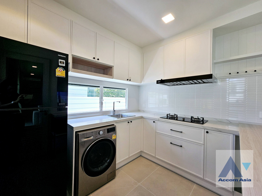 9  3 br House For Rent in Samutprakan ,Samutprakan  at Chaiyapruek Bangna KM15 AA45711