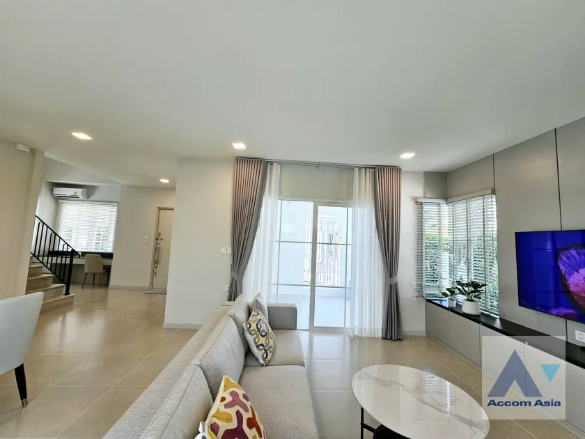 5  3 br House For Rent in Samutprakan ,Samutprakan  at Chaiyapruek Bangna KM15 AA45711