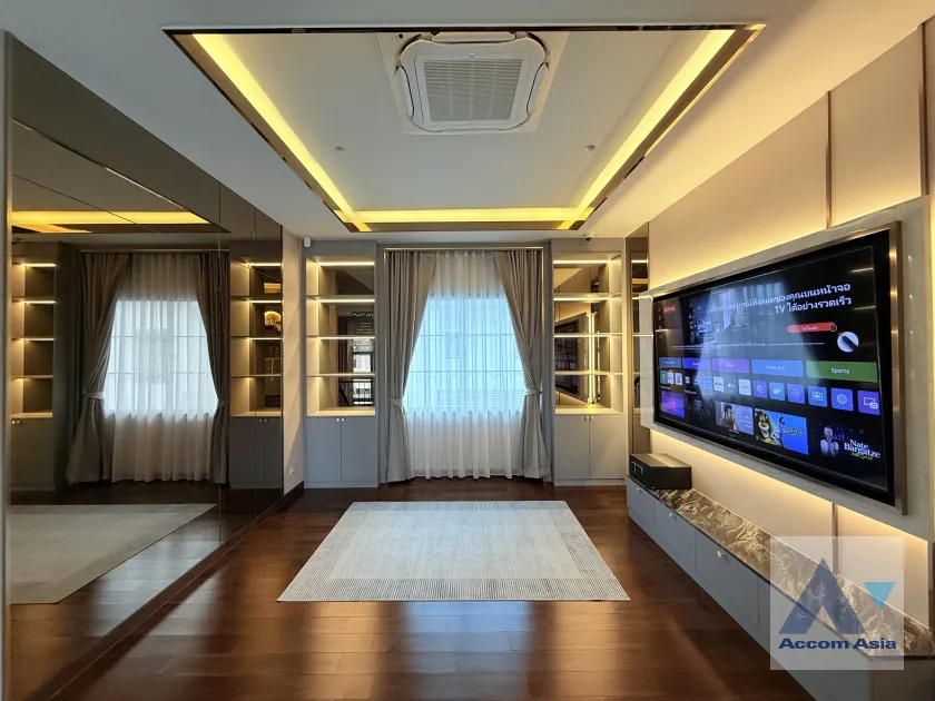 6  4 br House for rent and sale in Samutprakan ,Samutprakan ARL Ladkrabang at Perfect Masterpiece Sukhumvit 77 AA45724