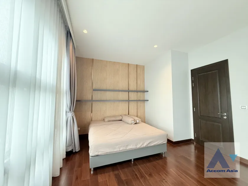 24  4 br House for rent and sale in Samutprakan ,Samutprakan ARL Ladkrabang at Perfect Masterpiece Sukhumvit 77 AA45724