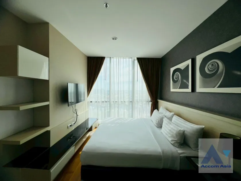 unit 2 Bedrooms  Condominium For Sale in Sukhumvit, Bangkok  near BTS Ekkamai (AA45726)