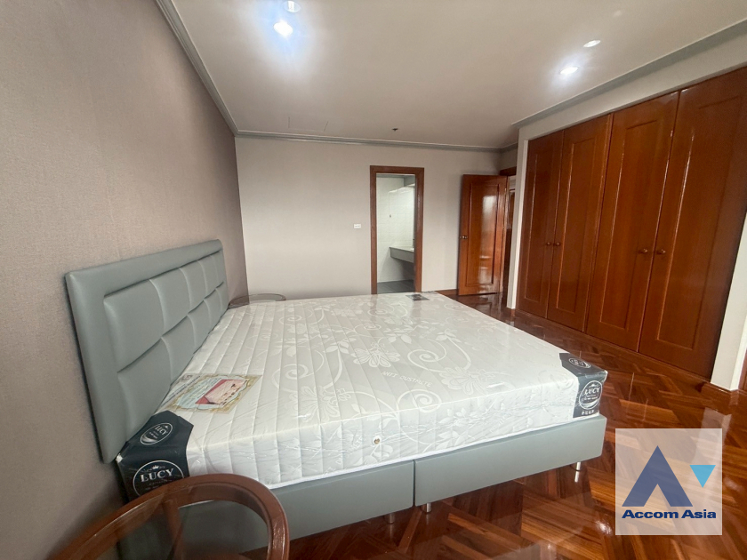 8  3 br Apartment For Rent in Sukhumvit ,Bangkok BTS Ekkamai at Panoramic view on balcony AA45732