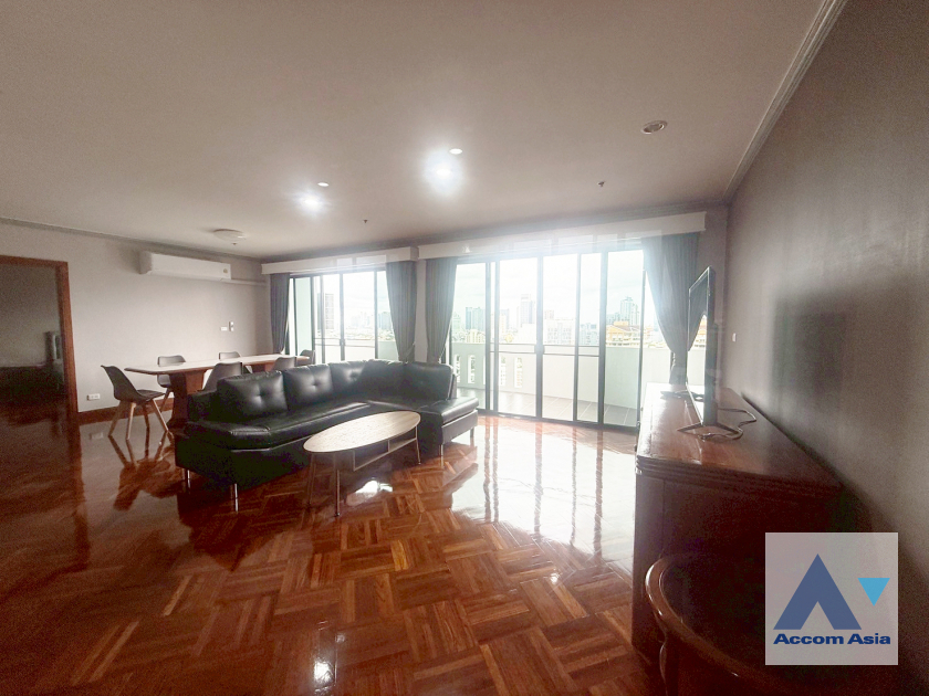  2  3 br Apartment For Rent in Sukhumvit ,Bangkok BTS Ekkamai at Panoramic view on balcony AA45732