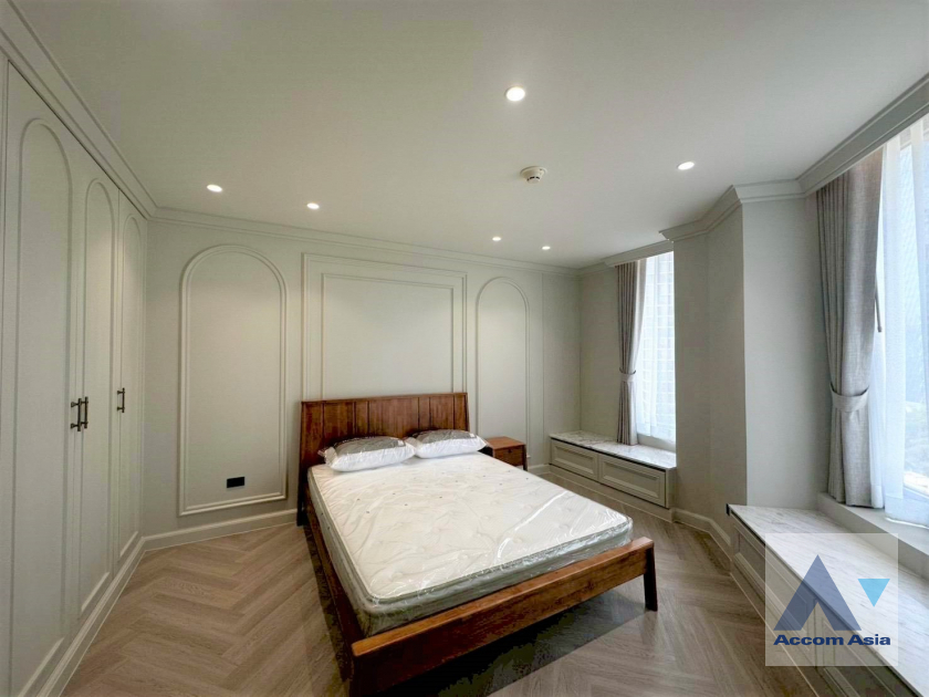 4  3 br Condominium For Rent in Ploenchit ,Bangkok BTS Ploenchit at All Seasons Mansion AA45734