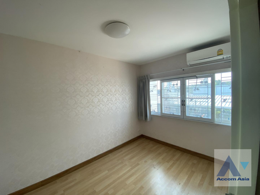 7  4 br Townhouse for rent and sale in Sukhumvit ,Bangkok BTS Bang Chak at Lumpini Town Place Sukhumvit 62 AA45737