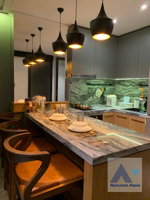 6  2 br Condominium For Sale in Silom ,Bangkok BTS Surasak at Nusa State Tower AA45738