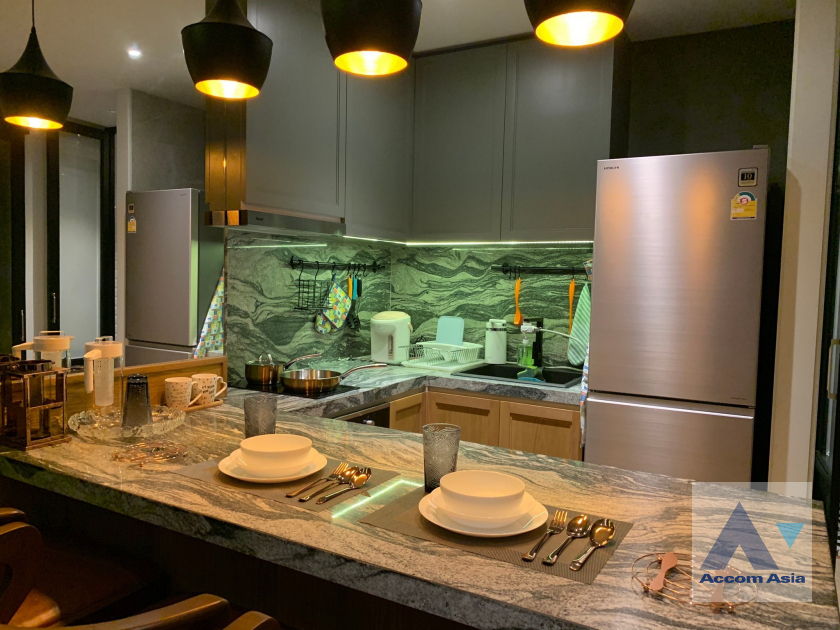 5  2 br Condominium For Sale in Silom ,Bangkok BTS Surasak at Nusa State Tower AA45738