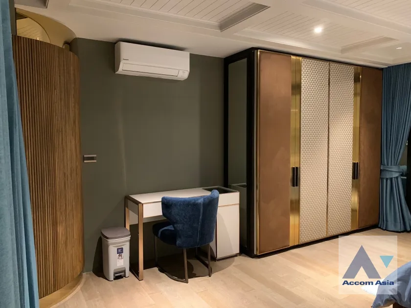 16  2 br Condominium For Sale in Silom ,Bangkok BTS Surasak at Nusa State Tower AA45738
