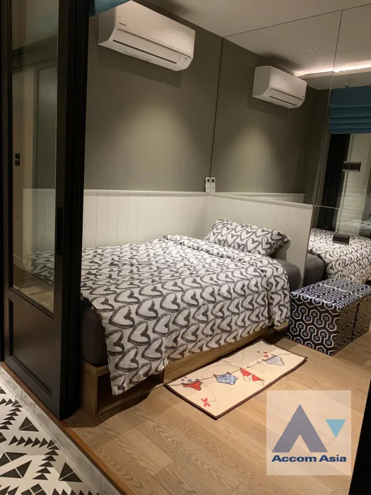 20  2 br Condominium For Sale in Silom ,Bangkok BTS Surasak at Nusa State Tower AA45738