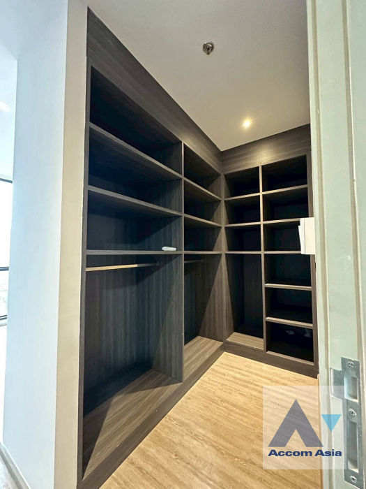 10  2 br Condominium For Sale in Sukhumvit ,Bangkok BTS Ekkamai at Rhythm Ekkamai AA45740